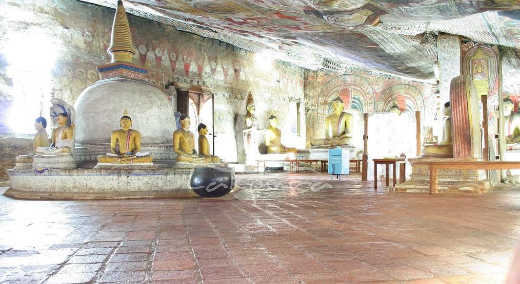 Dambulla Cave Temple